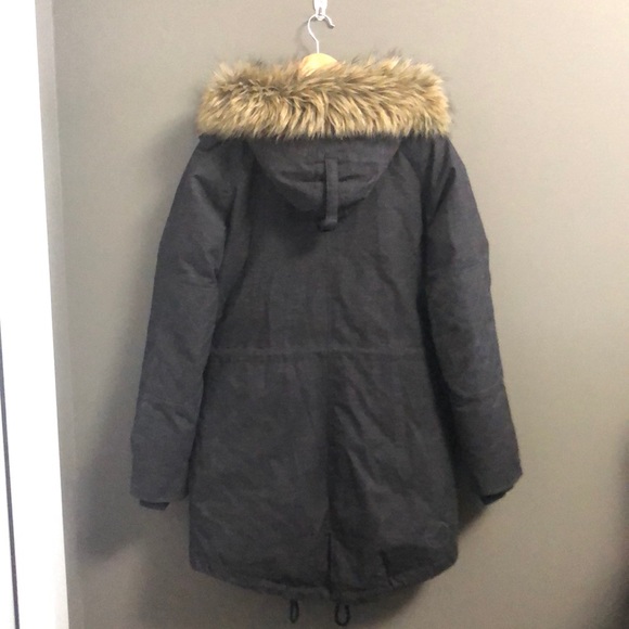 Aritzia Community Paradigm winter jacket - Picture 2 of 15